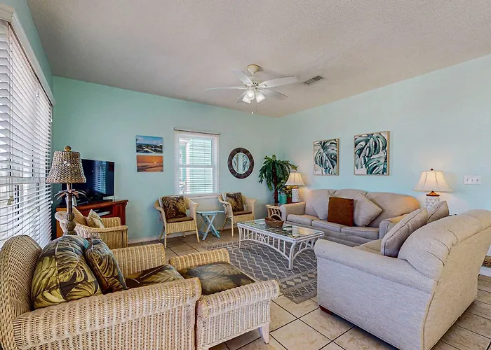 Family-friendly W Gulf Views A Full Kitchen & Spacious Living Area Holiday home *