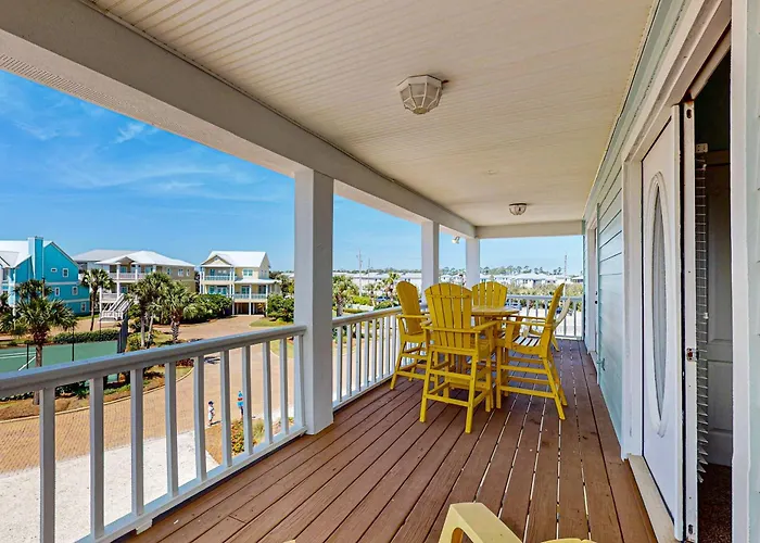 Family-friendly W Gulf Views A Full Kitchen & Spacious Living Area Gulf Shores