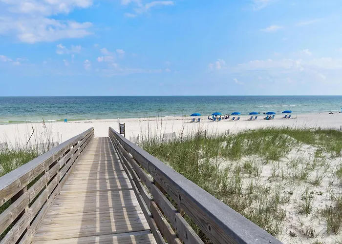 Family-friendly W Gulf Views A Full Kitchen & Spacious Living Area Holiday home