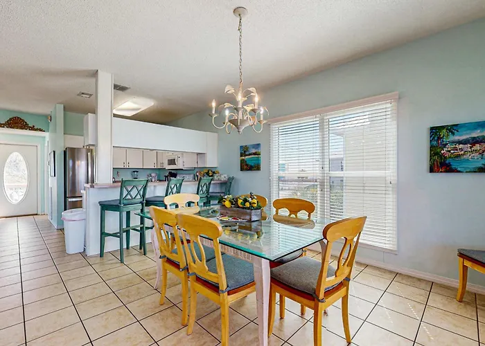 Holiday home Family-friendly W Gulf Views A Full Kitchen & Spacious Living Area *