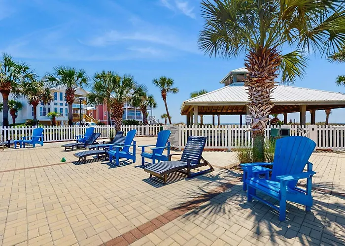 Family-friendly W Gulf Views A Full Kitchen & Spacious Living Area Holiday home
