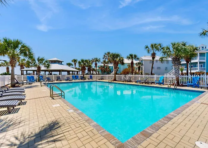 Family-friendly W Gulf Views A Full Kitchen & Spacious Living Area Gulf Shores